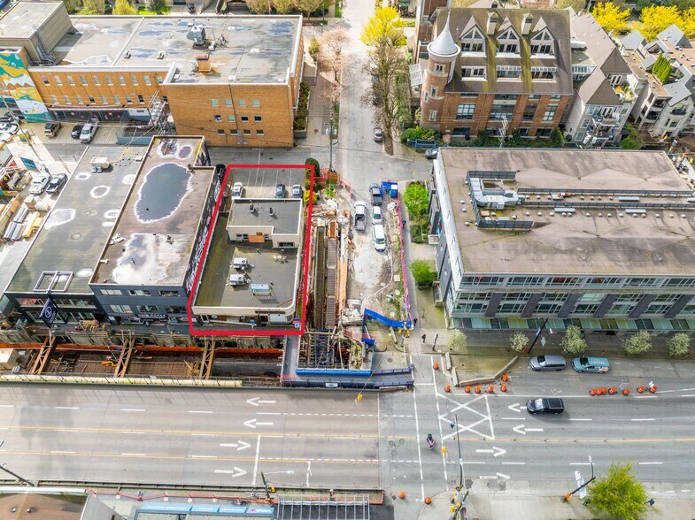 104 E Broadway, Vancouver, BC à vendre - Photo du bâtiment - Image 2 de 11