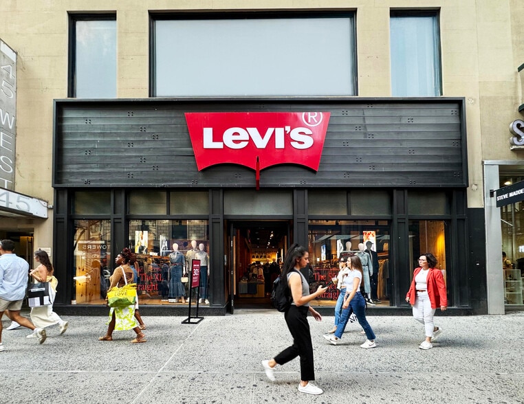 45 W 34th St, New York, NY for lease - Building Photo - Image 1 of 5