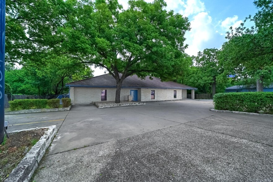 4507 N Interstate 35, Austin, TX à vendre - Photo du bâtiment - Image 3 de 19