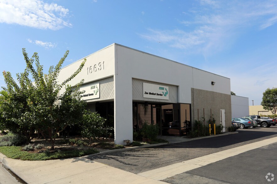 16631 Burke Ln, Huntington Beach, CA à louer - Photo principale - Image 1 de 3