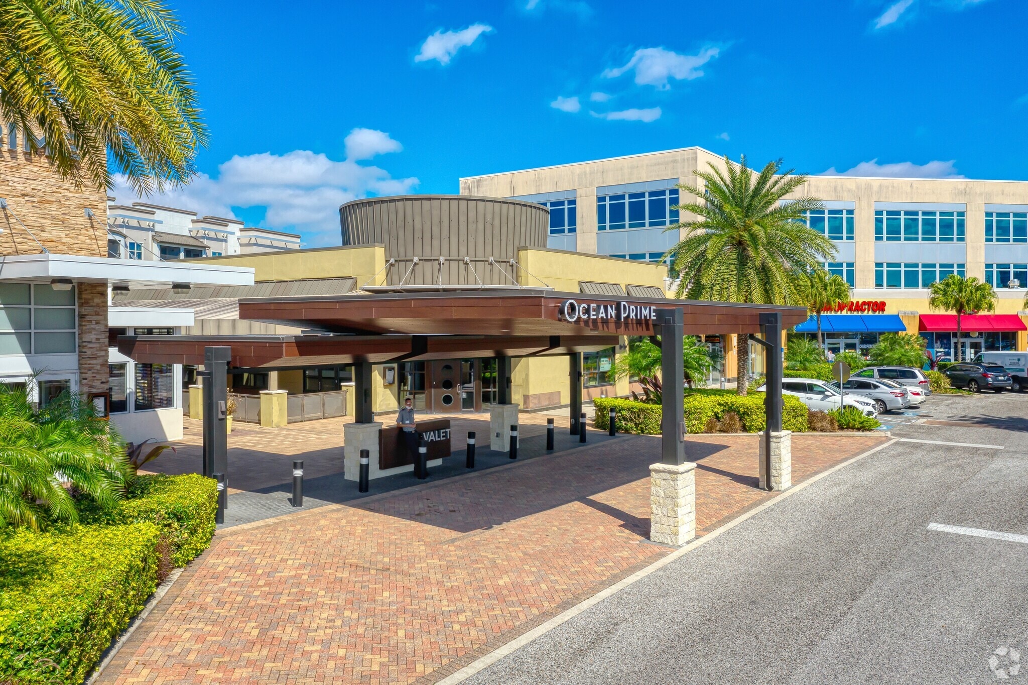 7335-7339 W Sand Lake Rd, Orlando, FL for lease Primary Photo- Image 1 of 9