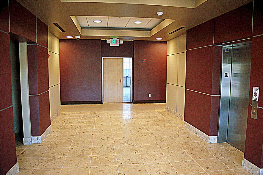 20400-20410 Lake Chabot Rd, Castro Valley, CA à louer - Photo du bâtiment - Image 2 de 12