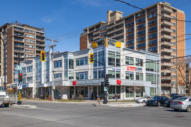 Plus de détails pour 180 Pl De La Côte-Vertu, Montréal, QC - Bureau à vendre