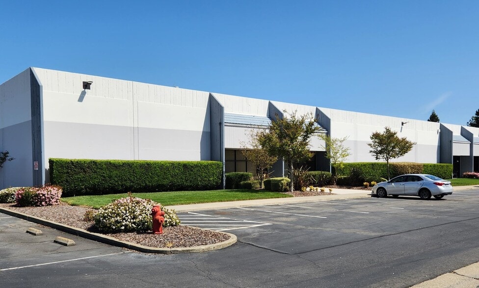 1800-1810 Enterprise Blvd, West Sacramento, CA for lease - Building Photo - Image 1 of 13