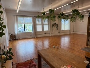 327 11th Ave N, Saint Petersburg, FL for sale Interior Photo- Image 2 of 5