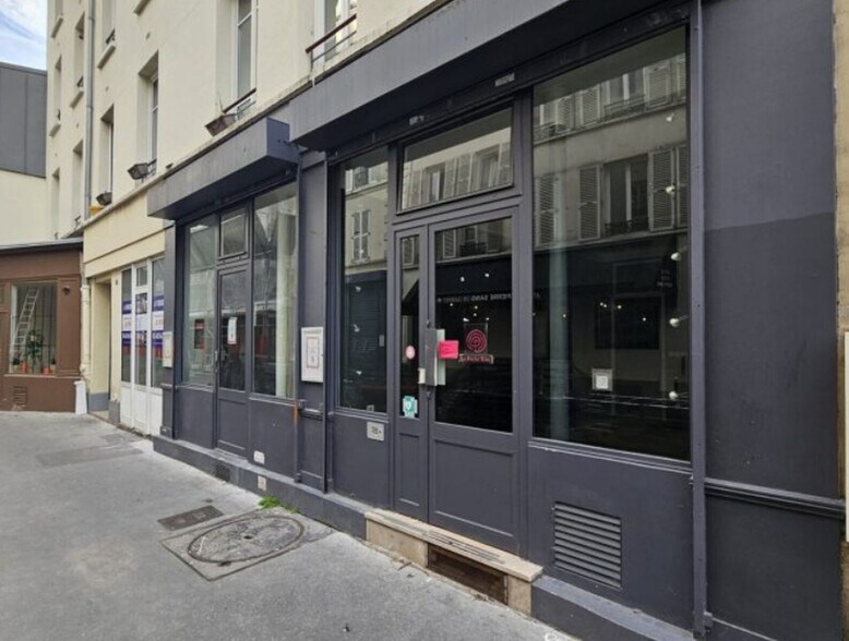 Immeuble residentiel dans Paris à vendre - Photo du bâtiment - Image 1 de 15