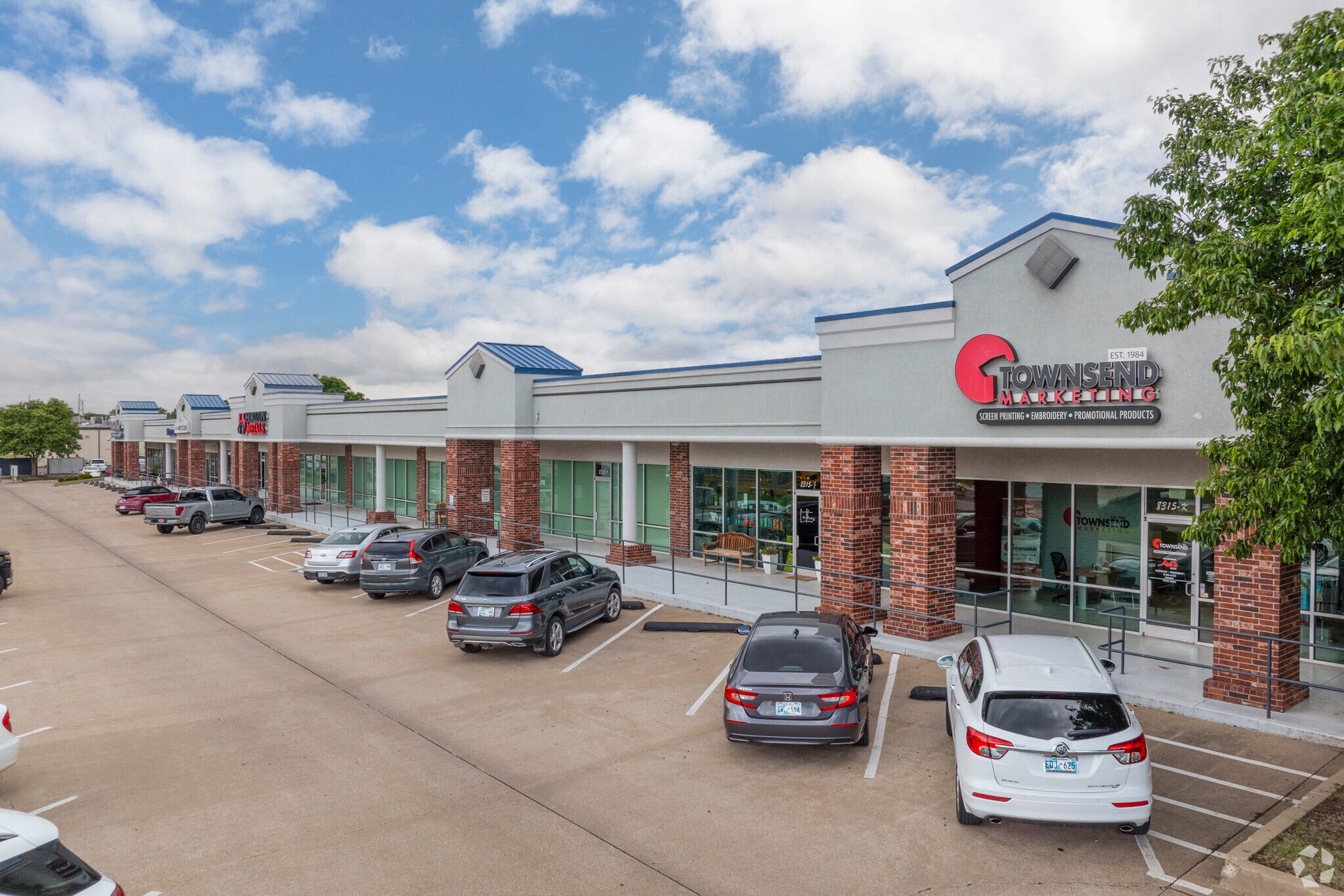 8315 E 111th St, Tulsa, OK for lease Building Photo- Image 1 of 11