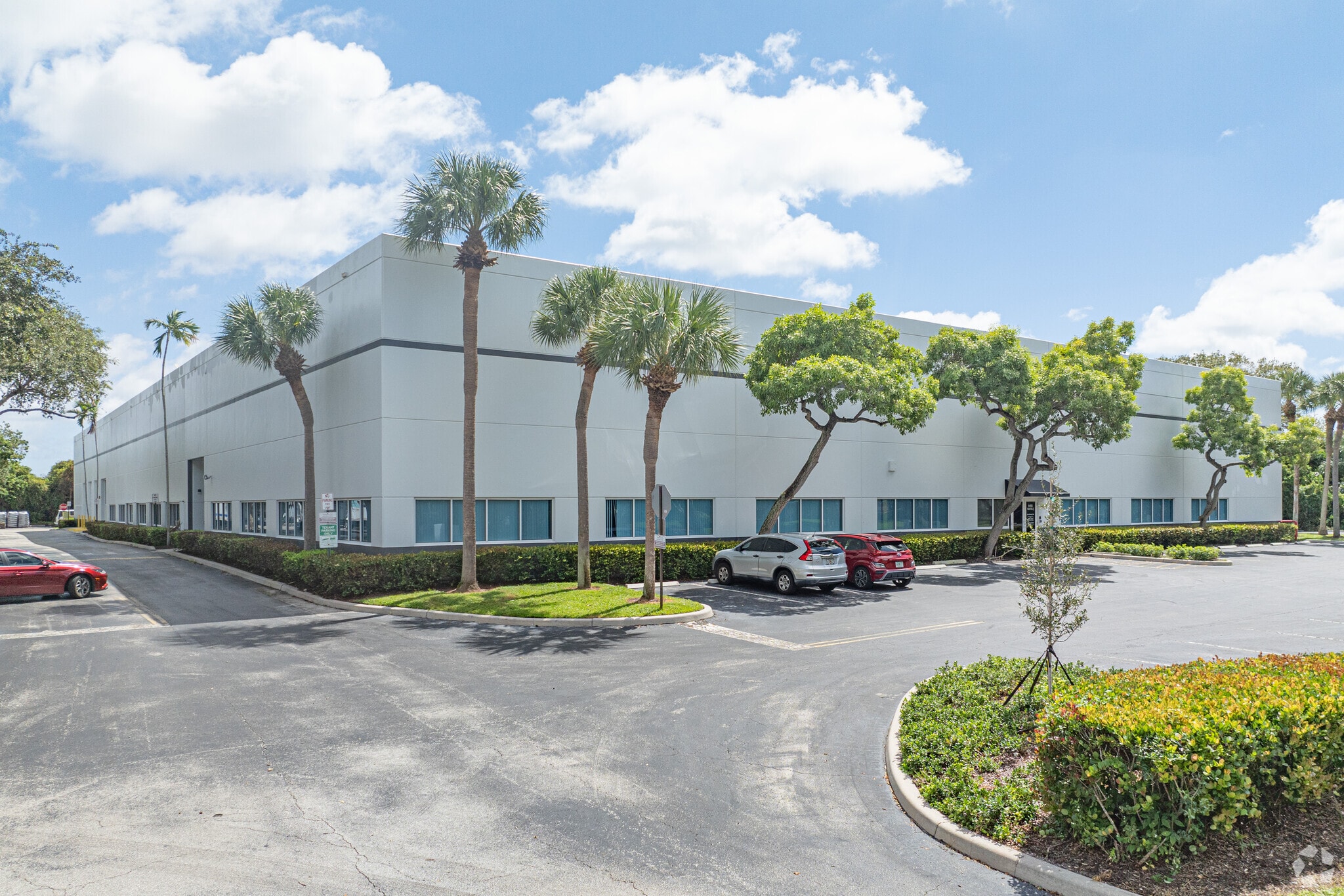 6400 Park of Commerce Blvd, Boca Raton, FL for lease Primary Photo- Image 1 of 12