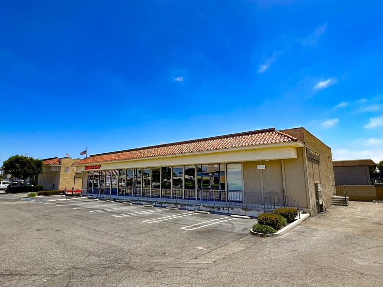 6926-6968 Warner Ave, Huntington Beach, CA for lease - Building Photo - Image 2 of 5