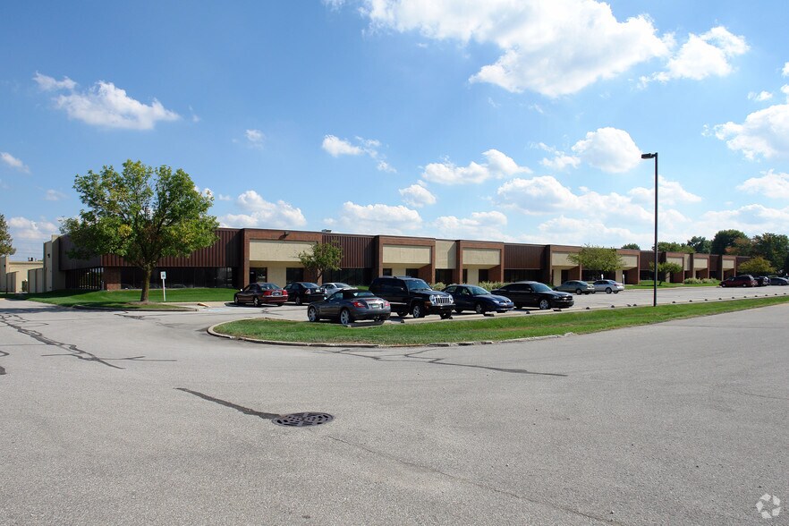 5720-5780 W 71st St, Indianapolis, IN à louer - Photo principale - Image 2 de 5