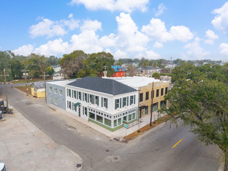 2517 Bull St, Savannah, GA à louer - Photo du bâtiment - Image 3 de 9
