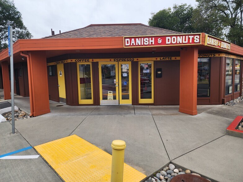 18580 Sonoma Hwy, Sonoma, CA à vendre - Photo du bâtiment - Image 2 de 7