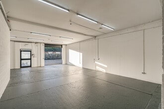 26b-28 Terminus Rd, Chichester for lease Interior Photo- Image 2 of 5