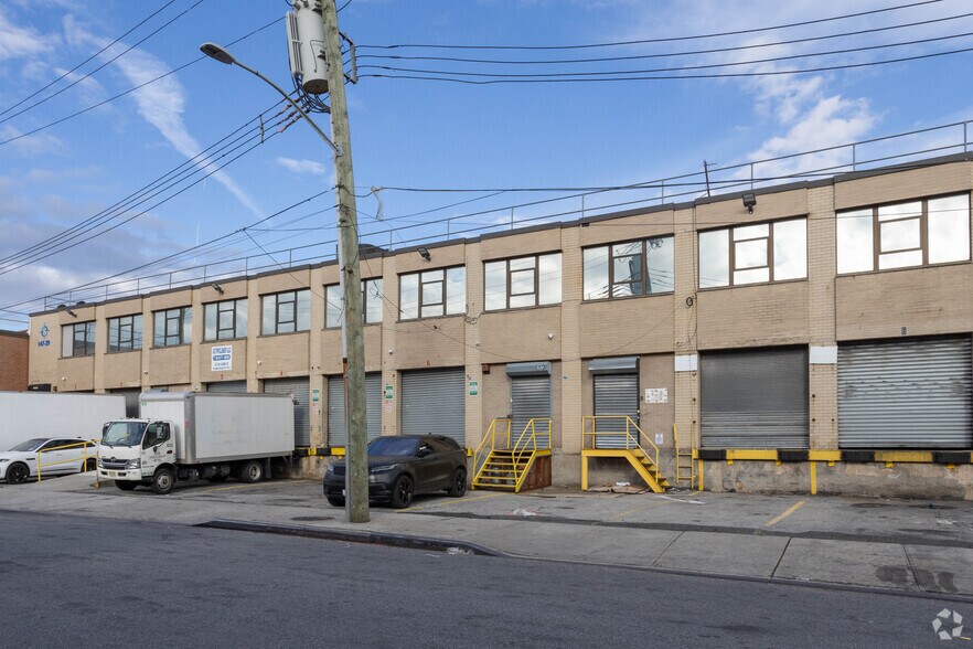 147-29 182nd St, Jamaica, NY for lease - Building Photo - Image 2 of 4