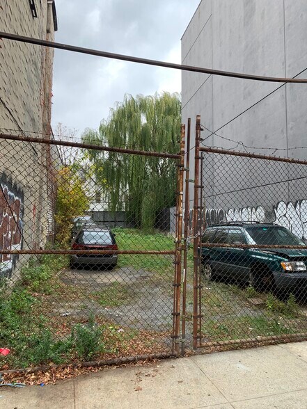 119 south 1st St, Brooklyn, NY à vendre - Photo du bâtiment - Image 3 de 3