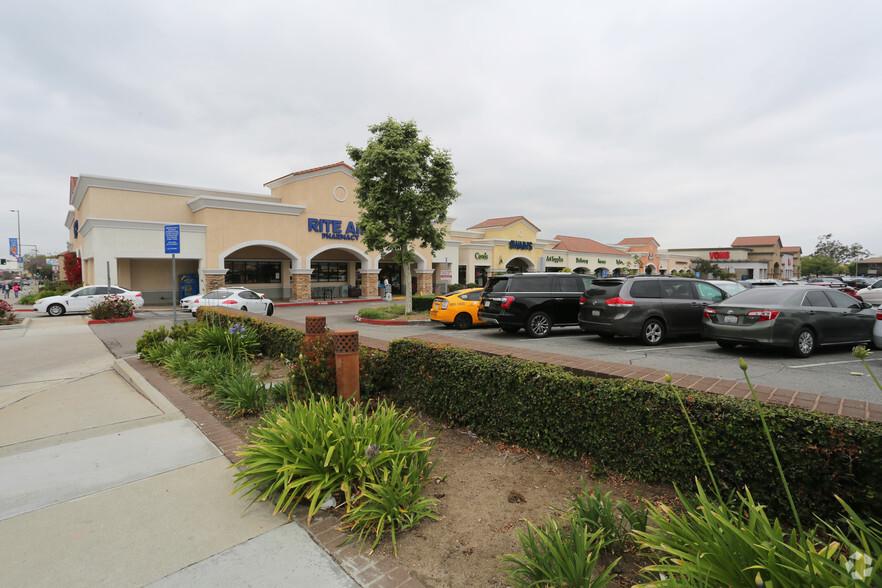 531-561 N Glendale Ave, Glendale, CA for sale - Building Photo - Image 1 of 1