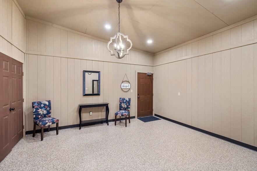 15185 TX-21, Douglass, TX à vendre - Photo intérieure - Image 3 de 19