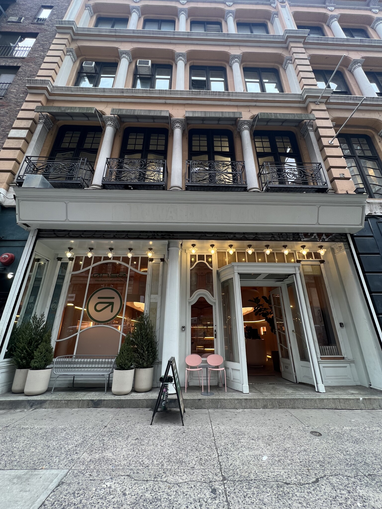 827-829 Broadway, New York, NY for lease Building Photo- Image 1 of 5