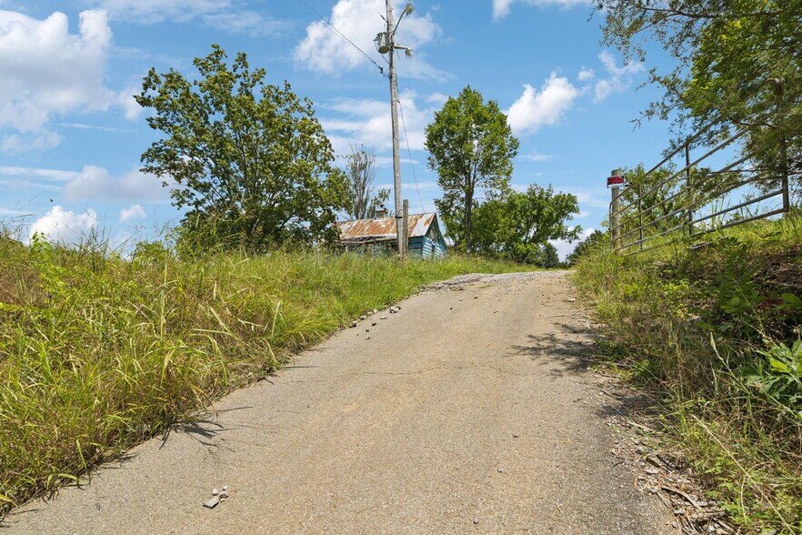 7665 Shelbyville Pike, Christiana, TN à vendre - Photo principale - Image 3 de 52