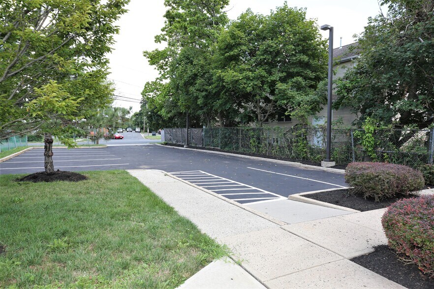 60 Millstone Rd, Somerset, NJ à vendre - Photo du bâtiment - Image 3 de 41