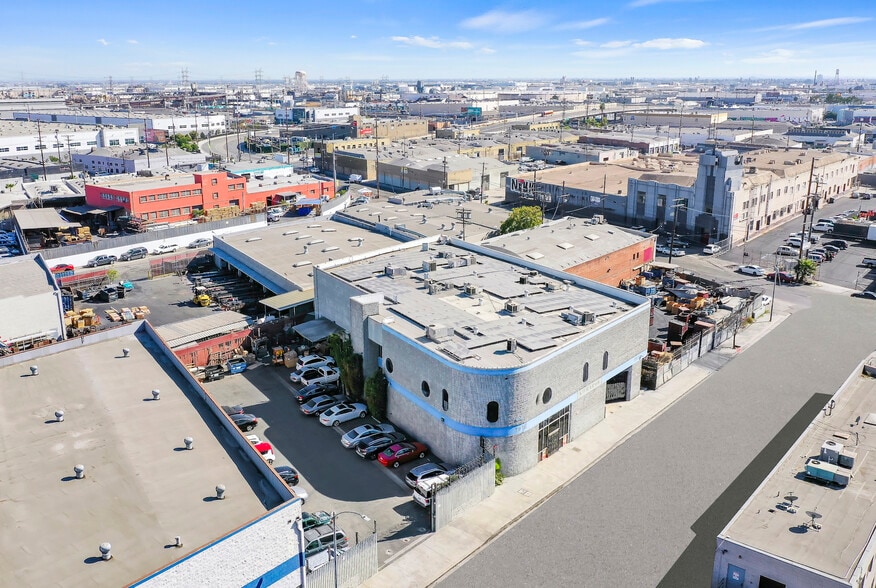 1936 S Mateo St, Los Angeles, CA for sale - Building Photo - Image 1 of 6