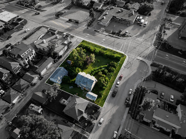8539 48 Av NW, Calgary, AB à vendre - Photo principale - Image 1 de 4