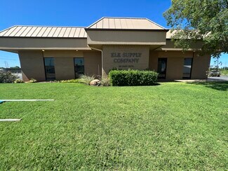 Plus de détails pour 103 E Gary Blvd, Clinton, OK - Bureau à vendre