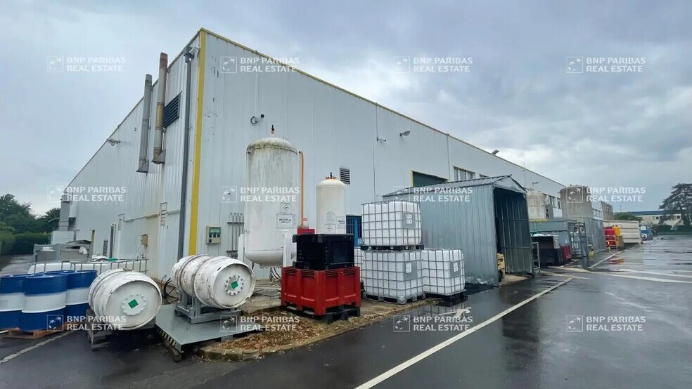 Flex dans Buc à louer - Photo du bâtiment - Image 3 de 9