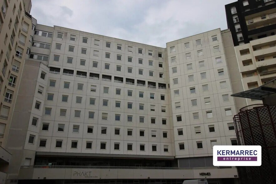 Office in Rennes for lease - Building Photo - Image 1 of 5
