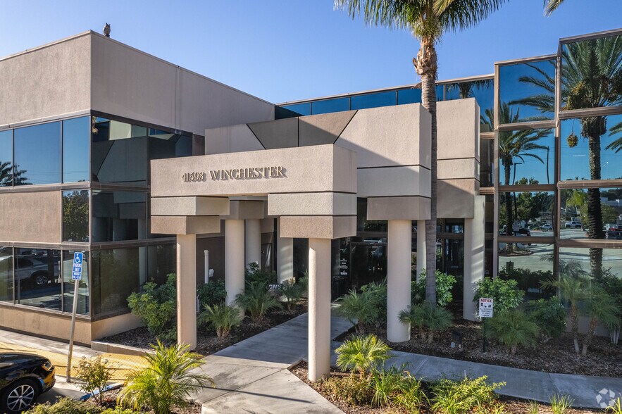 41593 Winchester Rd, Temecula, CA à louer - Photo du bâtiment - Image 2 de 7