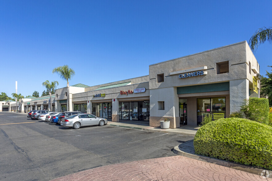 3006-3082 W Bullard, Fresno, CA à louer - Photo du bâtiment - Image 1 de 4