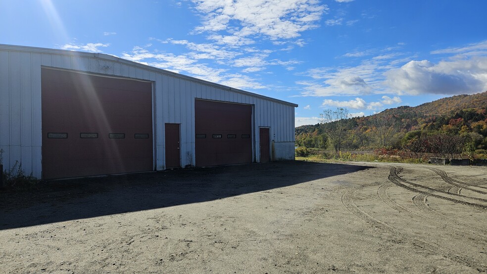 2127 Cadys Falls Rd, Morristown, VT for lease - Building Photo - Image 1 of 2