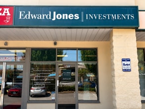 8780 Blundell Rd, Richmond, BC for lease Interior Photo- Image 1 of 8