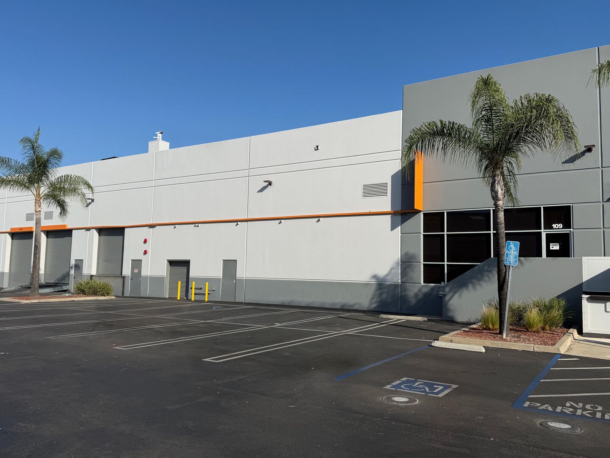 3368-3370 N San Fernando Rd, Los Angeles, CA à louer Photo du bâtiment- Image 1 de 5