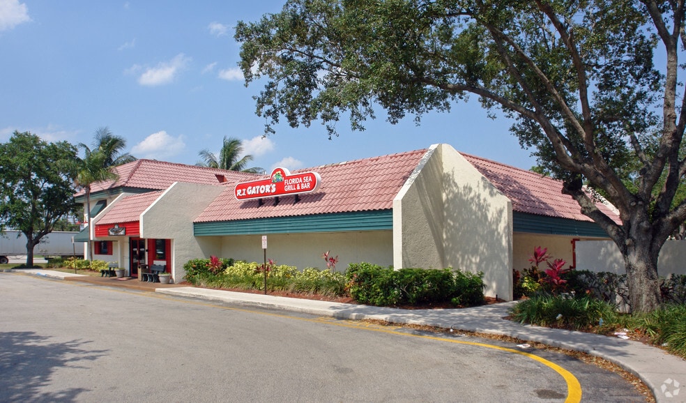 8924 N Military Trl, West Palm Beach, FL for lease - Building Photo - Image 2 of 5