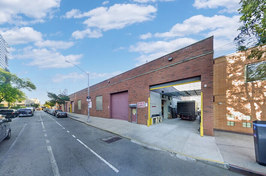 495 Walton Ave, Bronx, NY à louer - Photo du bâtiment - Image 2 de 9