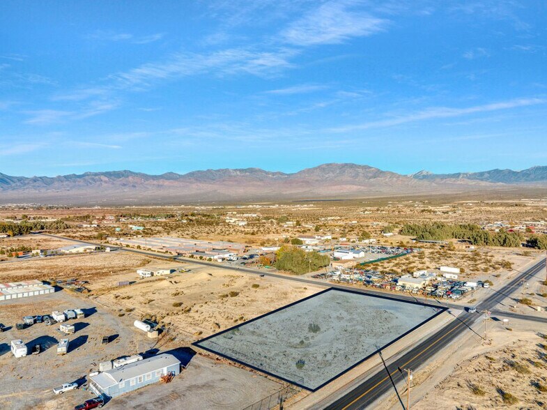 30 W Mesquite Ave, Pahrump, NV à vendre - Photo du bâtiment - Image 2 de 17