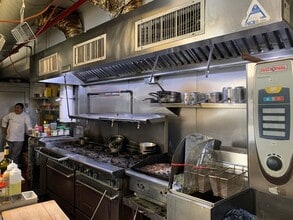 860 Fulton St, Brooklyn, NY for lease Interior Photo- Image 2 of 8