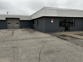 4515 N 56th St, Lincoln NE - Entrepôt