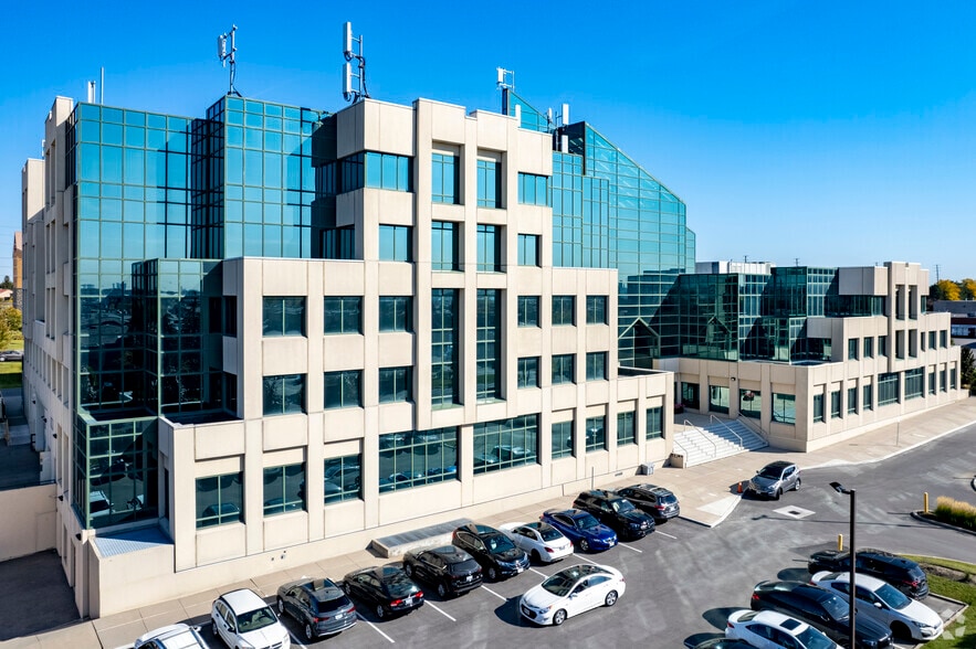 7300 Warden Ave, Markham, ON à louer - Photo du bâtiment - Image 1 de 15