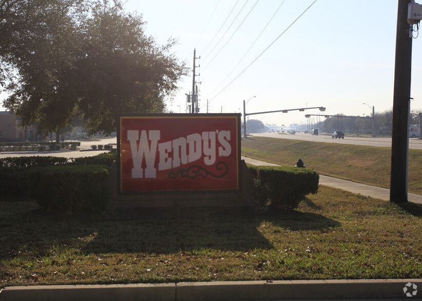 5515 Highway 6, Missouri City, TX for lease - Building Photo - Image 3 of 3