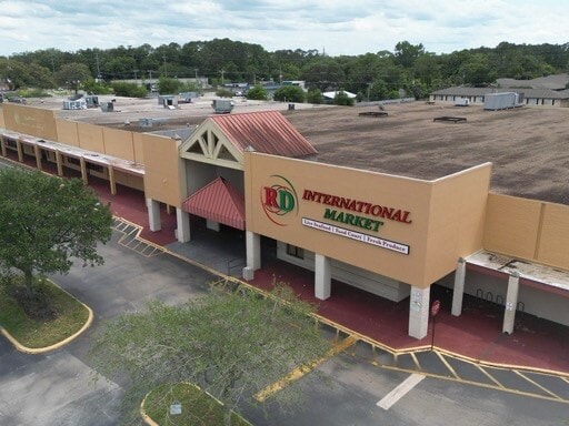 7500-7544 Beach Blvd, Jacksonville, FL for lease Building Photo- Image 1 of 9