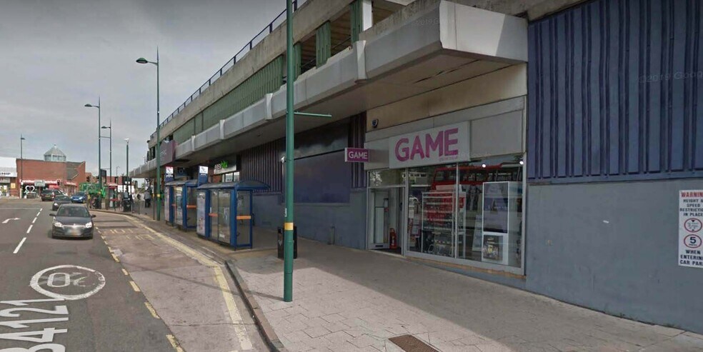 Bristol Rd S, Birmingham à louer - Photo du bâtiment - Image 2 de 42