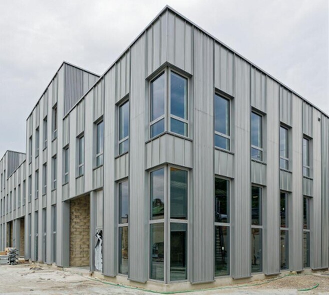 18 Rue Des Charretiers, Argenteuil for lease - Building Photo - Image 2 of 14