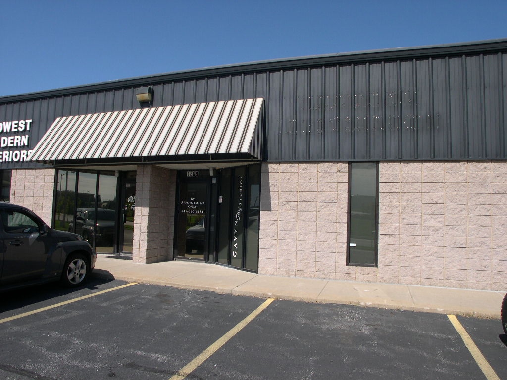 1805 W Sunset St, Springfield, MO for sale Building Photo- Image 1 of 1