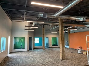 1901-1907 Vestal Pky E, Vestal Township, NY for lease Interior Photo- Image 1 of 5