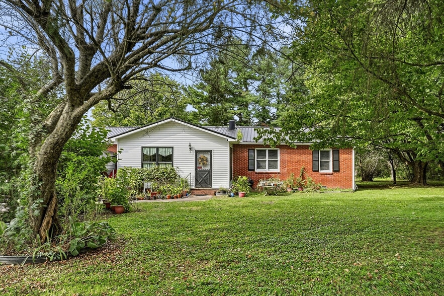 2650 Cook Rd, Crossville, TN for sale - Building Photo - Image 3 of 50