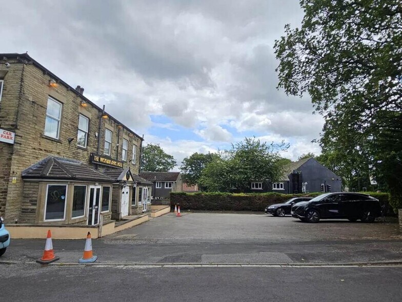 15 St. Peg Ln, Cleckheaton à louer - Photo du bâtiment - Image 3 de 4