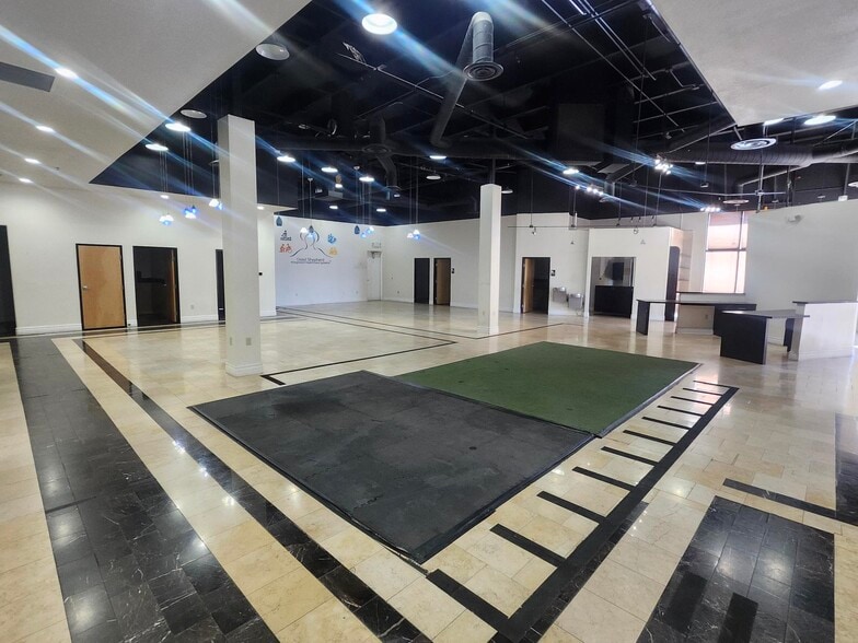 6462 Losee Rd, North Las Vegas, NV à louer - Photo intérieure - Image 3 de 16