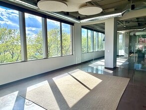 1004-1028 E Washington Ave, Madison, WI for lease Interior Photo- Image 2 of 27